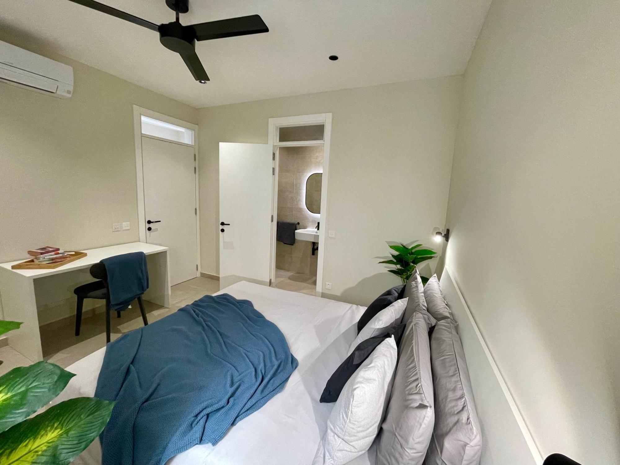 Bugibba Square Seafront Lux Apartments By Holi St. Paul's Bay Esterno foto