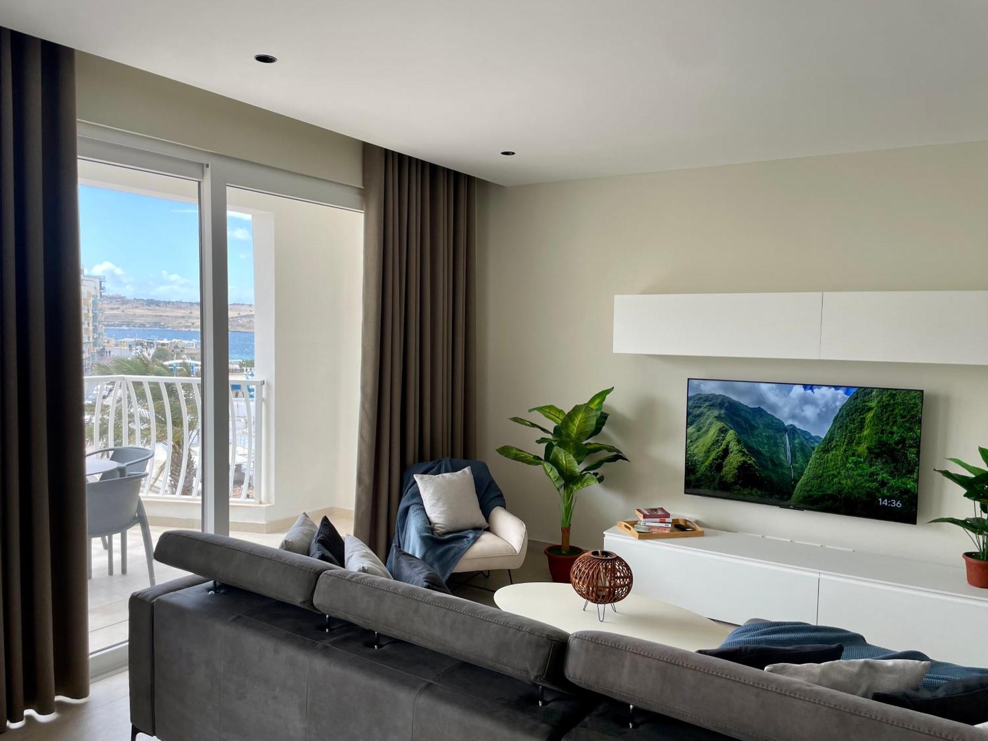 Bugibba Square Seafront Lux Apartments By Holi St. Paul's Bay Esterno foto