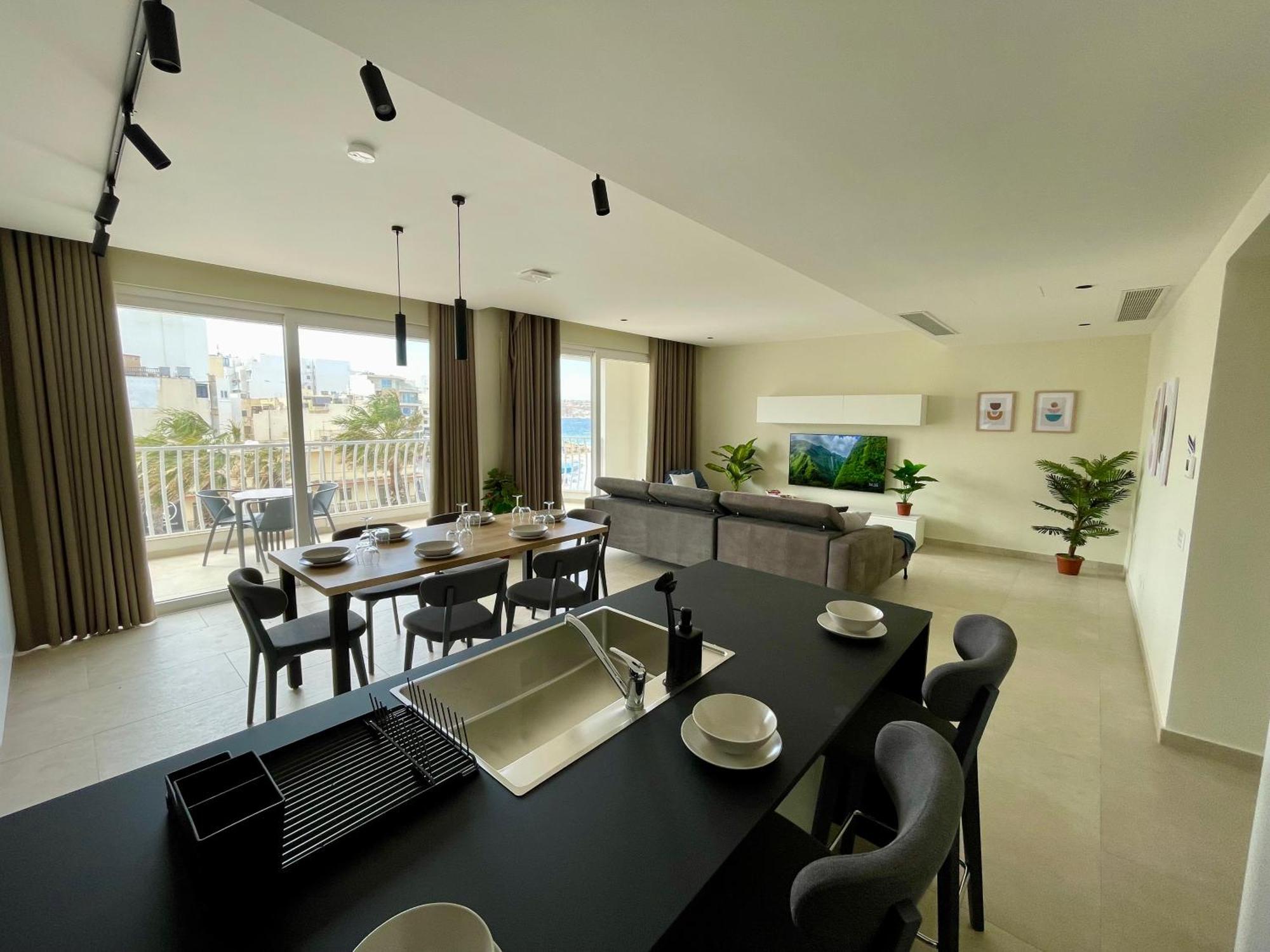 Bugibba Square Seafront Lux Apartments By Holi St. Paul's Bay Esterno foto