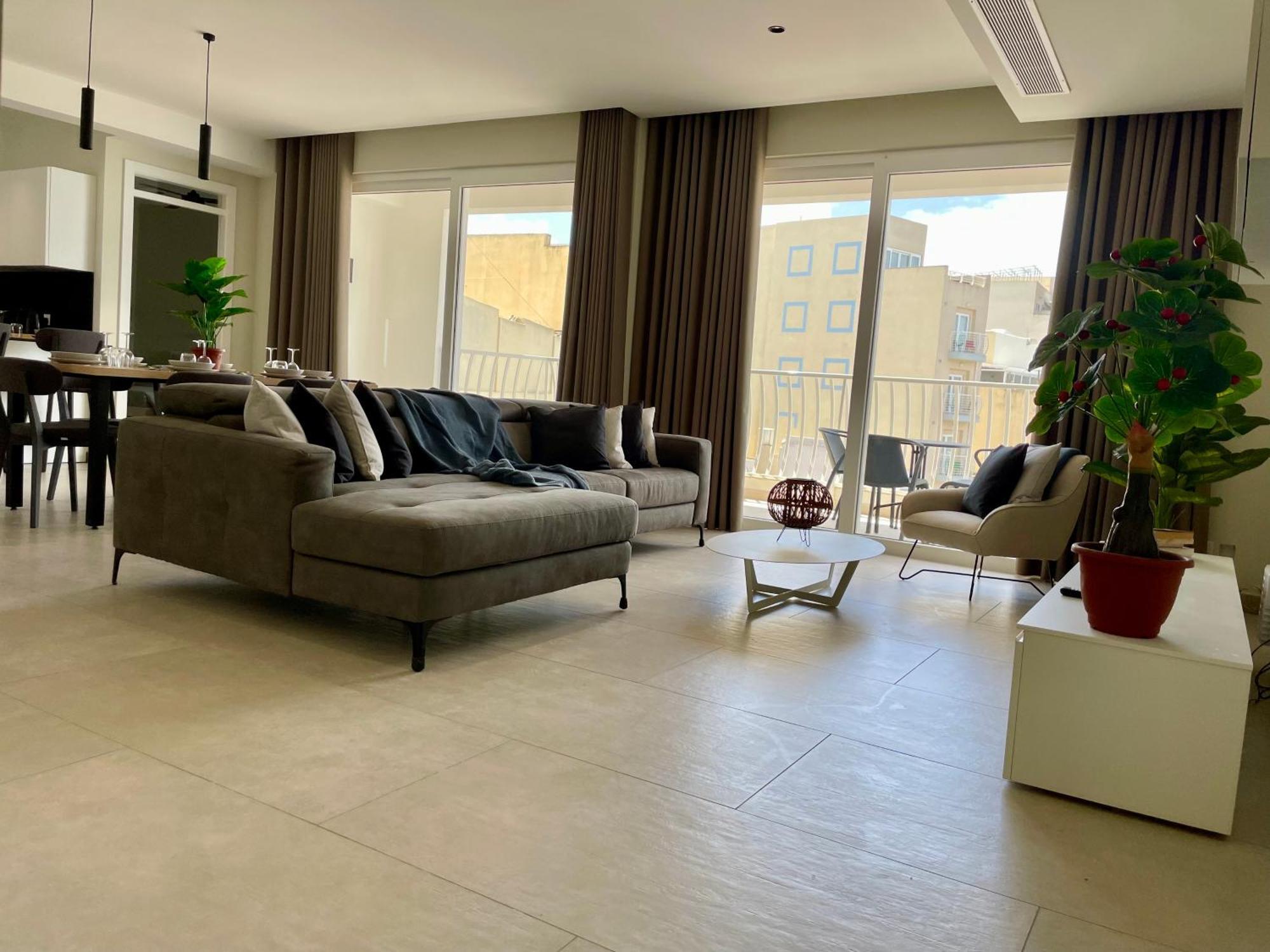 Bugibba Square Seafront Lux Apartments By Holi St. Paul's Bay Esterno foto