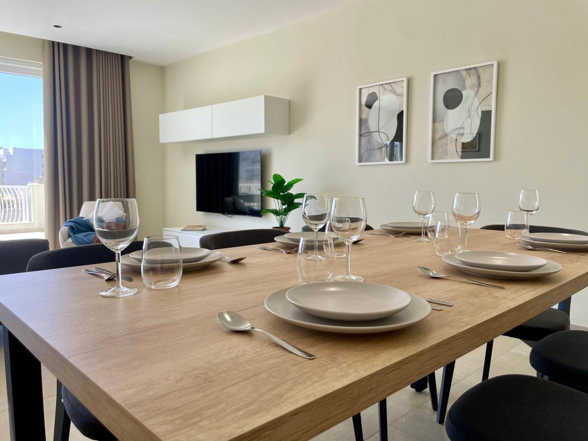 Bugibba Square Seafront Lux Apartments By Holi St. Paul's Bay Esterno foto