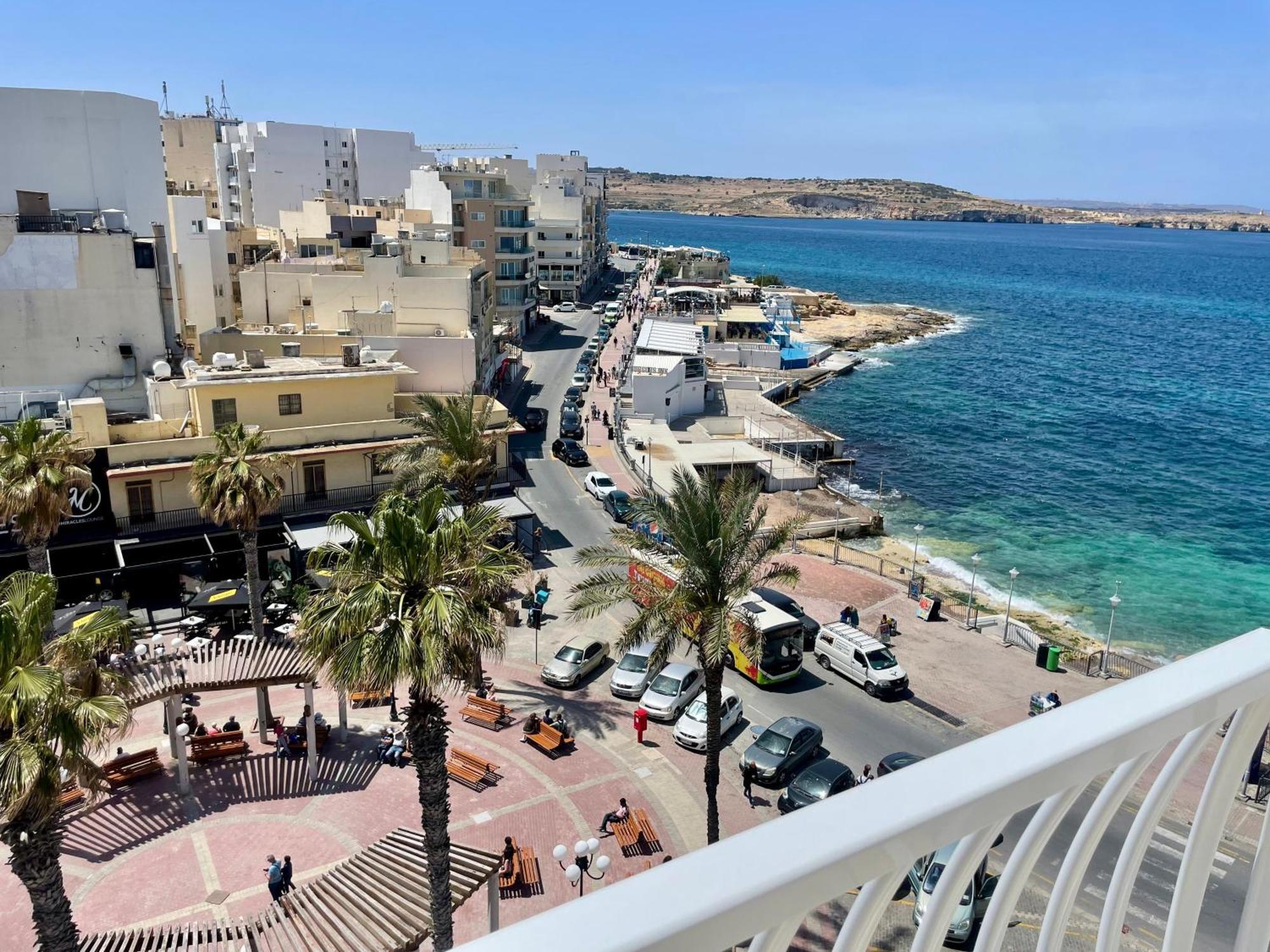 Bugibba Square Seafront Lux Apartments By Holi St. Paul's Bay Esterno foto