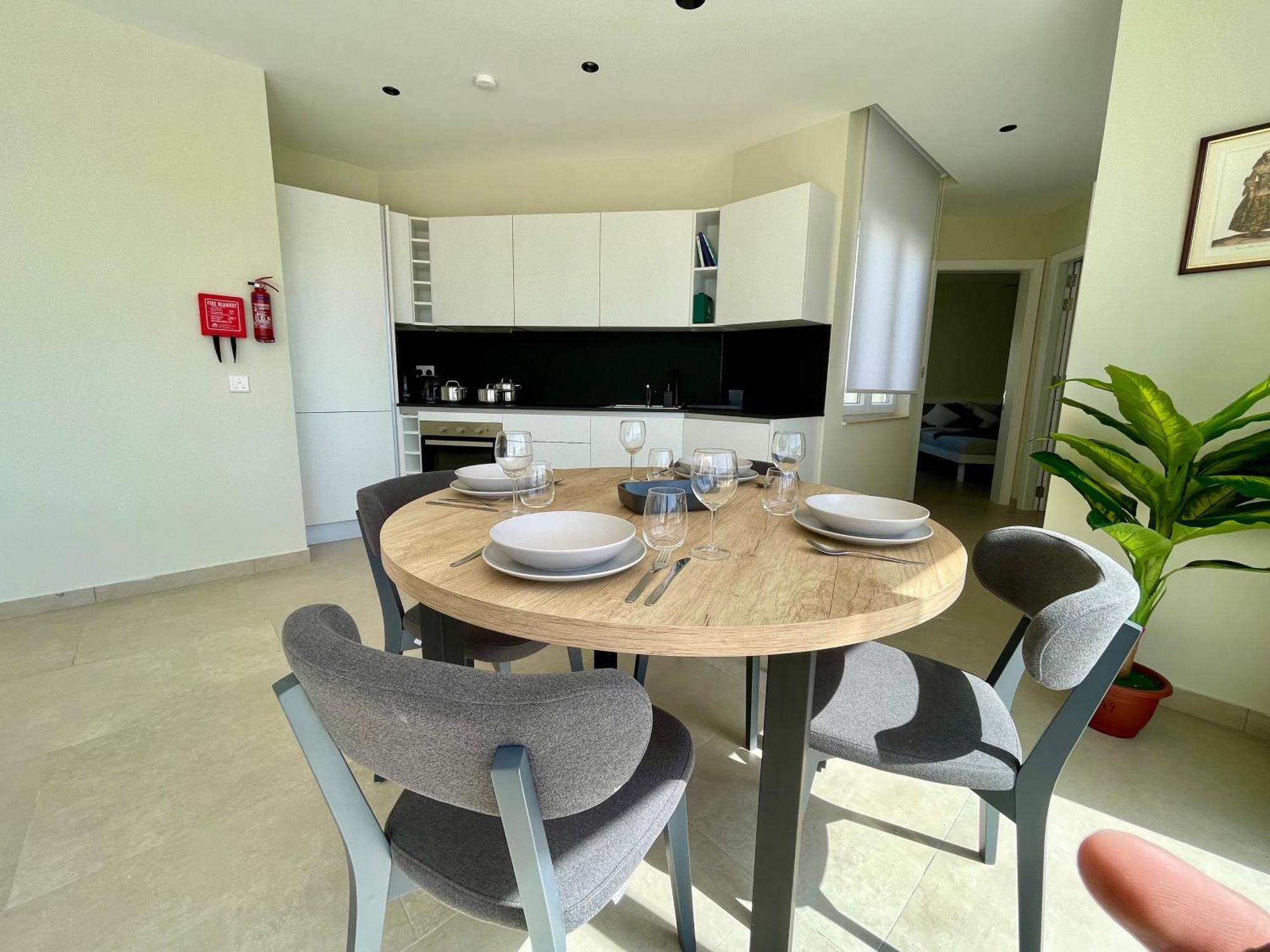 Bugibba Square Seafront Lux Apartments By Holi St. Paul's Bay Esterno foto